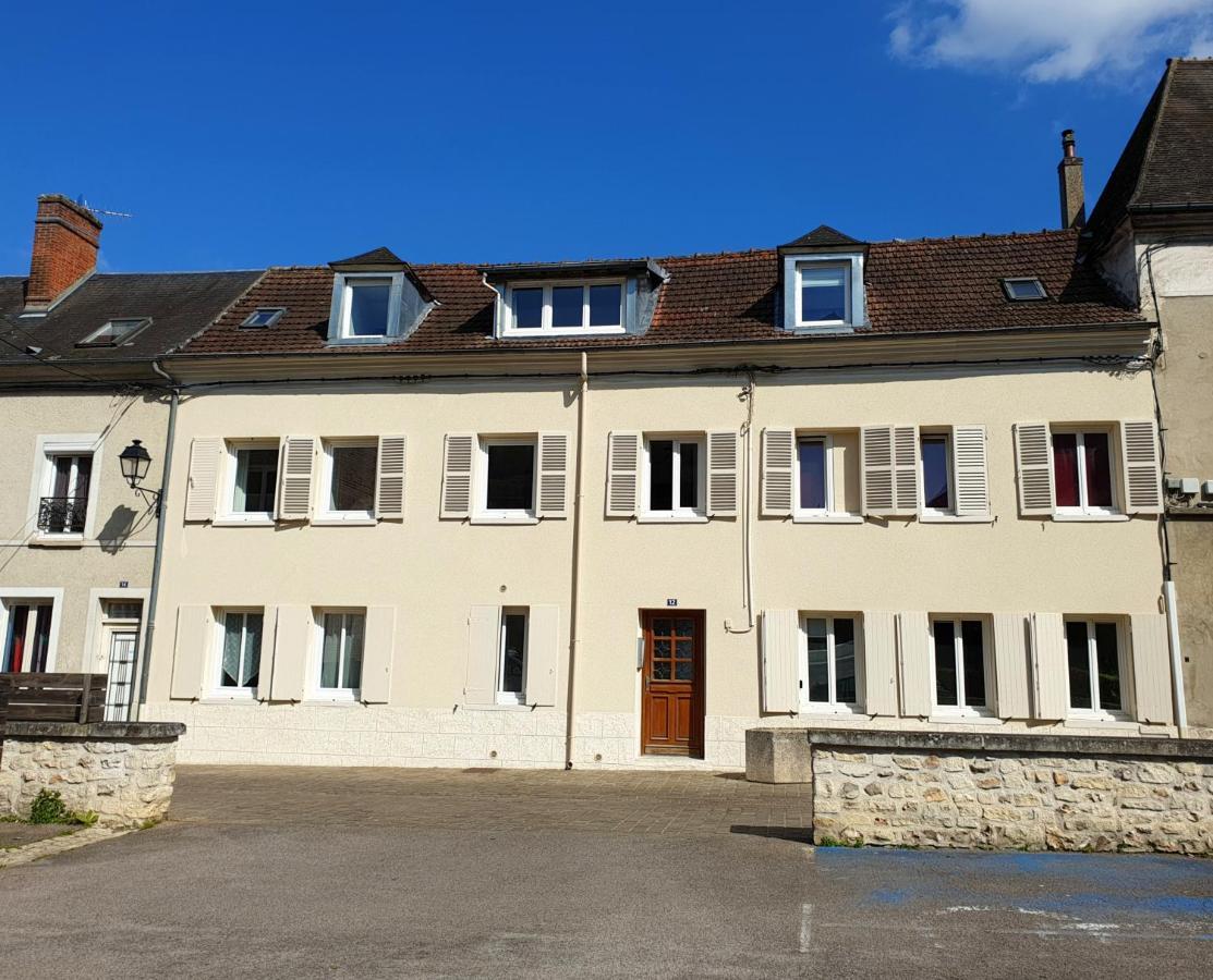 Appartement Avec Terrasse Gaillon Dış mekan fotoğraf